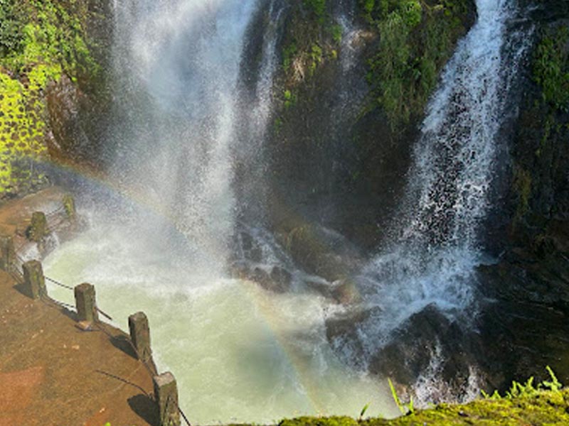 Valanjanganam Water Falls